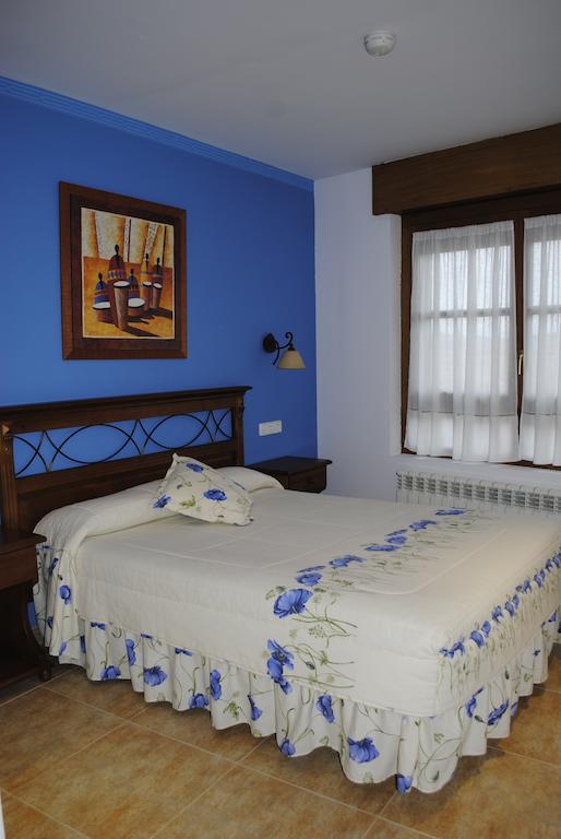 Hotel Rural La Corte De Los Pinares Vinuesa Room photo